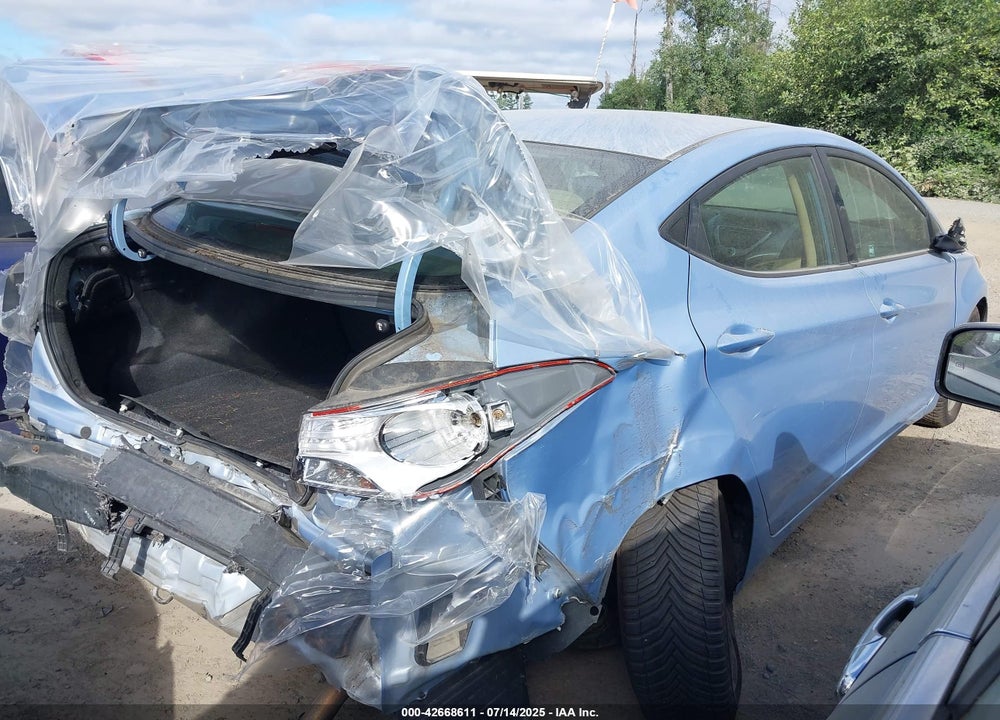 2012 HYUNDAI ELANTRA VIN: KMHDH4AE2CU452150
