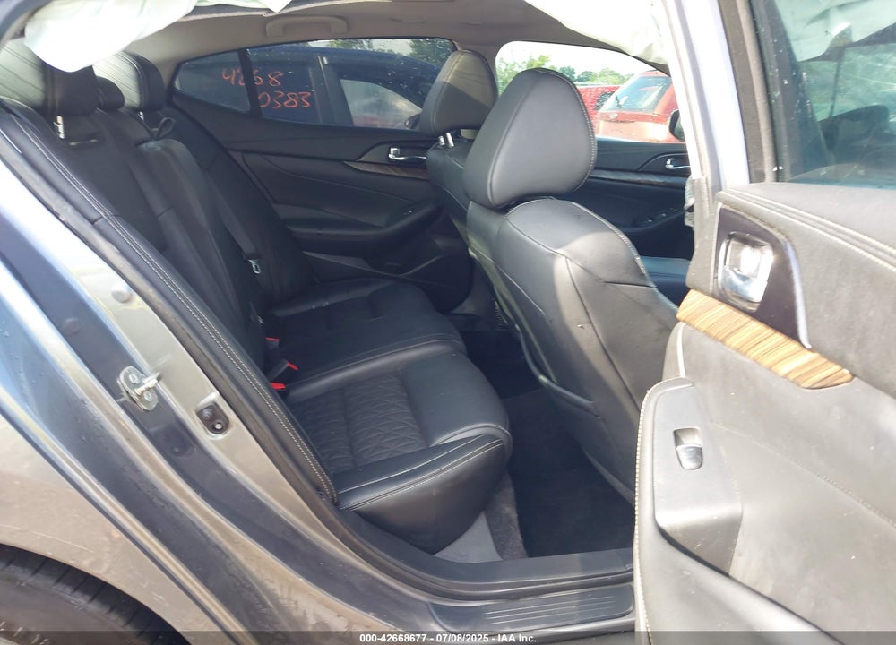 2017 NISSAN MAXIMA VIN: 1N4AA6AP5HC400958