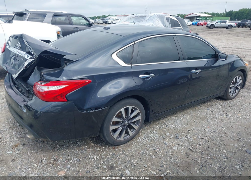 2017 NISSAN ALTIMA VIN: 1N4AL3AP5HC262721