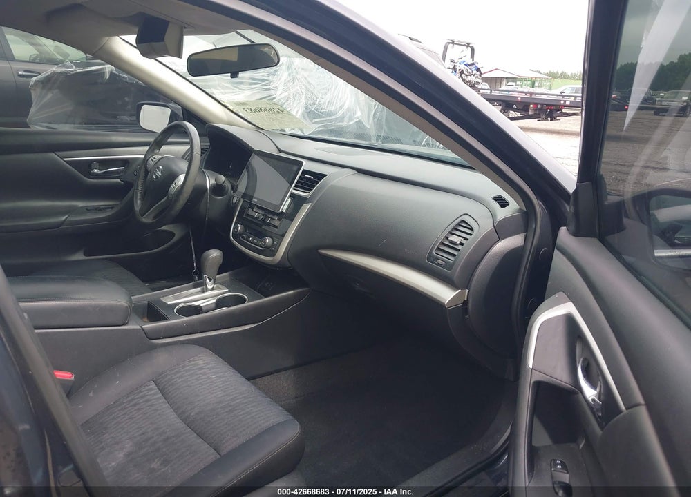 2017 NISSAN ALTIMA VIN: 1N4AL3AP5HC262721
