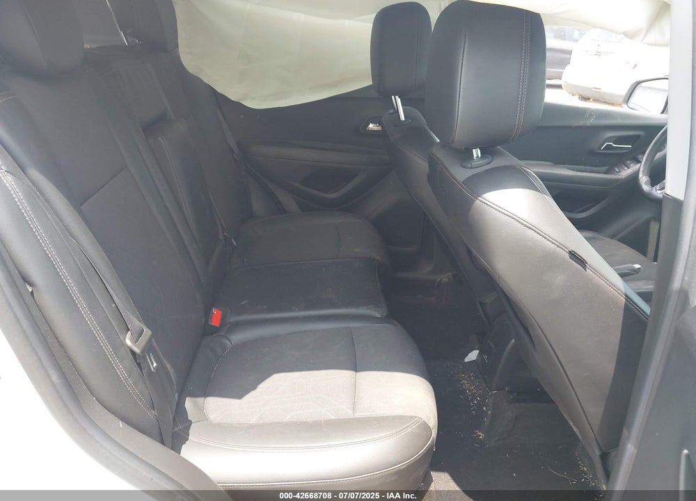 2022 CHEVROLET TRAX FWD LT VIN: KL7CJLSM1NB517182