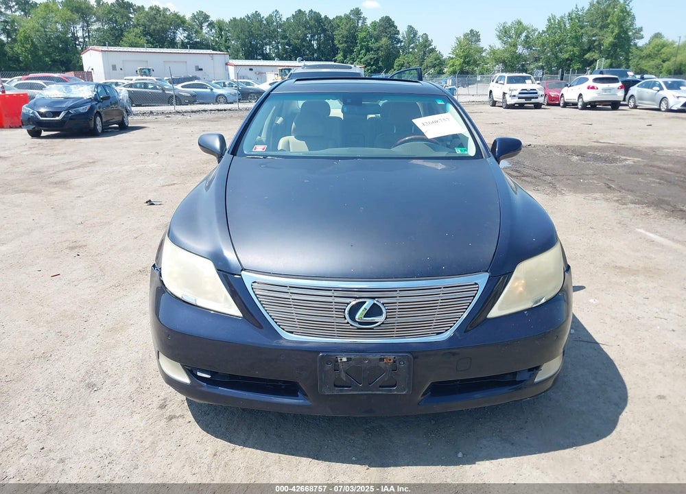 2008 LEXUS LS 460 VIN: JTHBL46F385055817