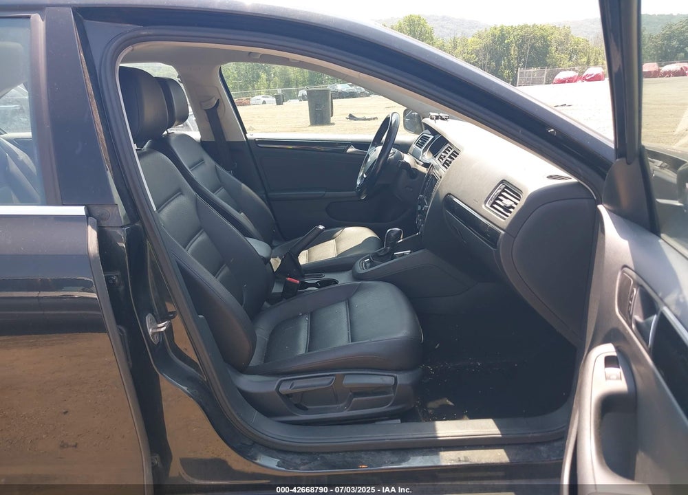 2017 VOLKSWAGEN JETTA VIN: 3VWL17AJ0HM253920