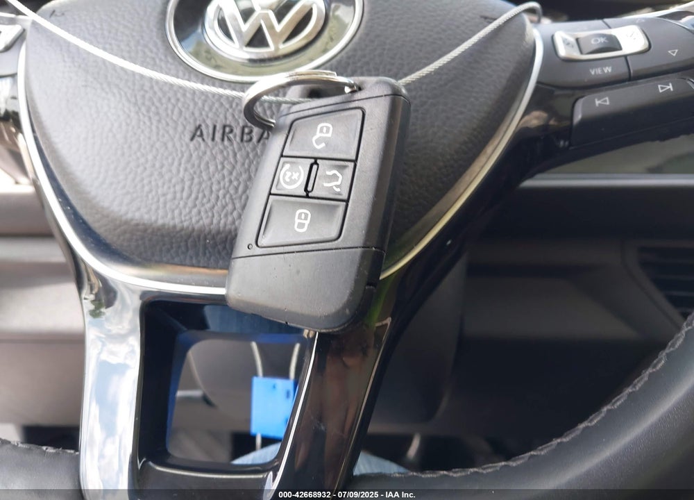 2019 VOLKSWAGEN JETTA VIN: 3VWCB7BU0KM191058