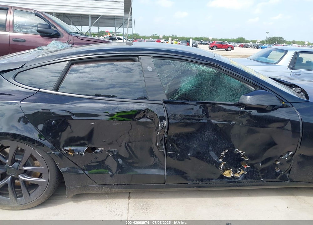 2021 TESLA MODEL S VIN: 5YJSA1E53MF437983