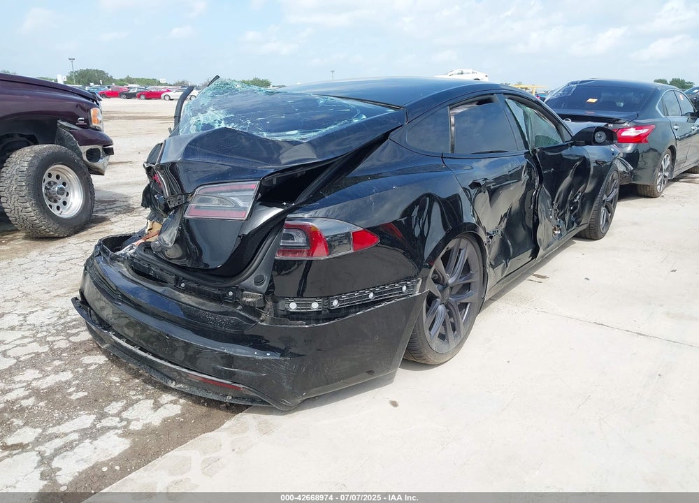 2021 TESLA MODEL S VIN: 5YJSA1E53MF437983