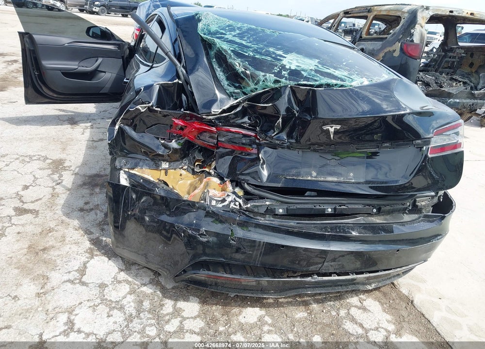 2021 TESLA MODEL S VIN: 5YJSA1E53MF437983