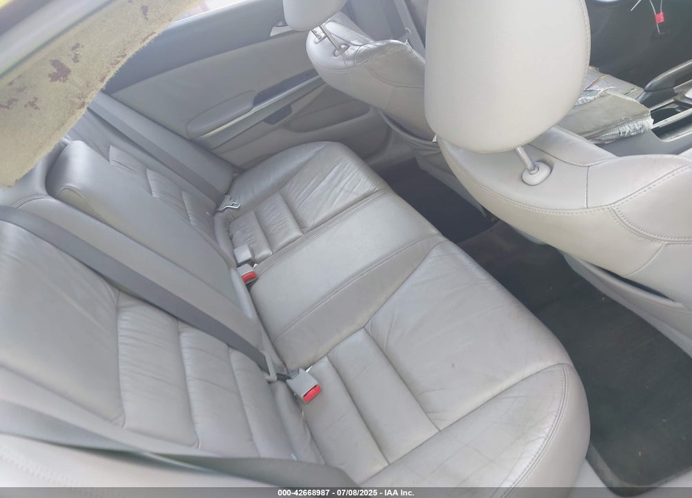 2009 HONDA ACCORD VIN: 1HGCP26859A019640