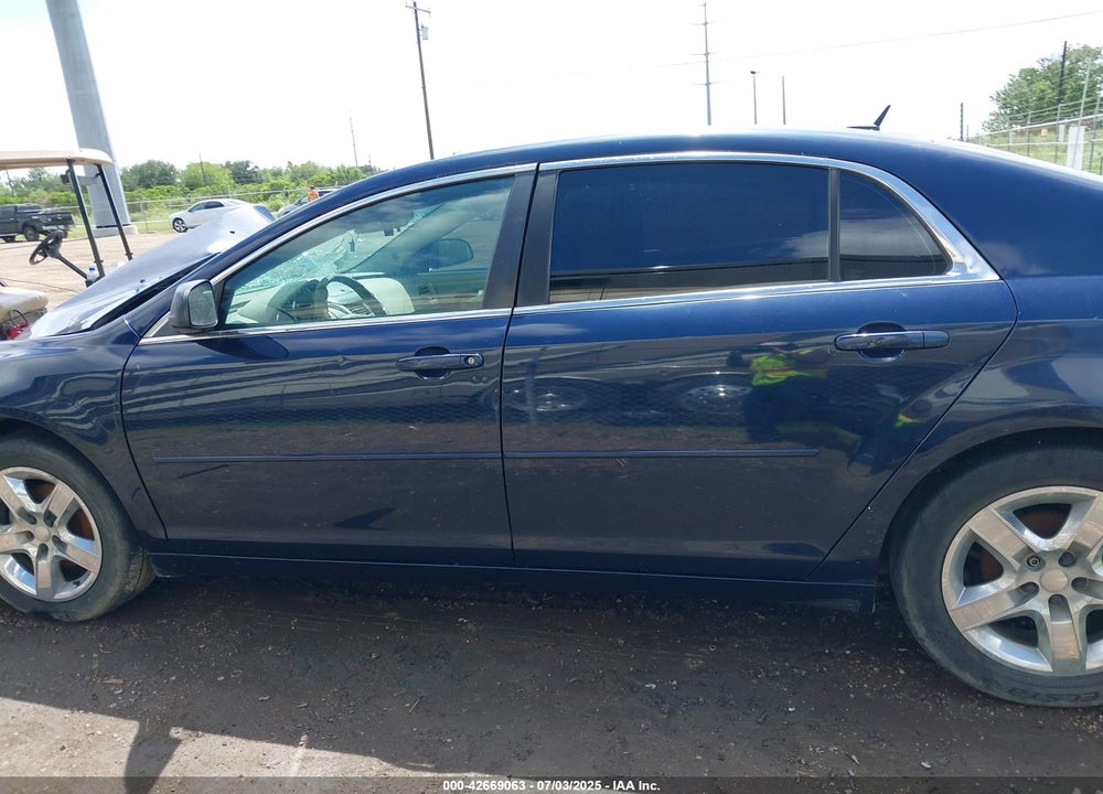 2011 CHEVROLET MALIBU VIN: 1G1ZB5E18BF217420