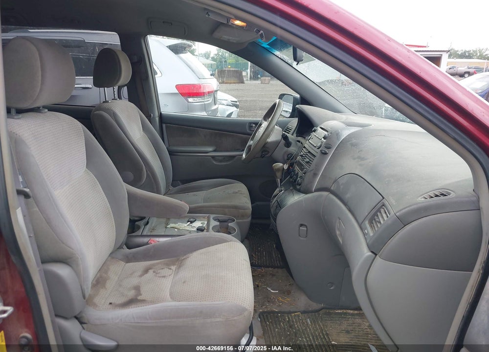 2008 TOYOTA SIENNA VIN: 5TDZK23C18S169410