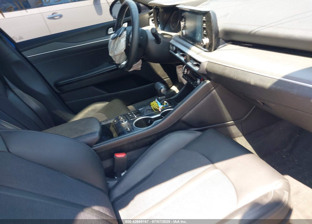 2021 KIA K5 VIN: 5XXG64J26MG054038