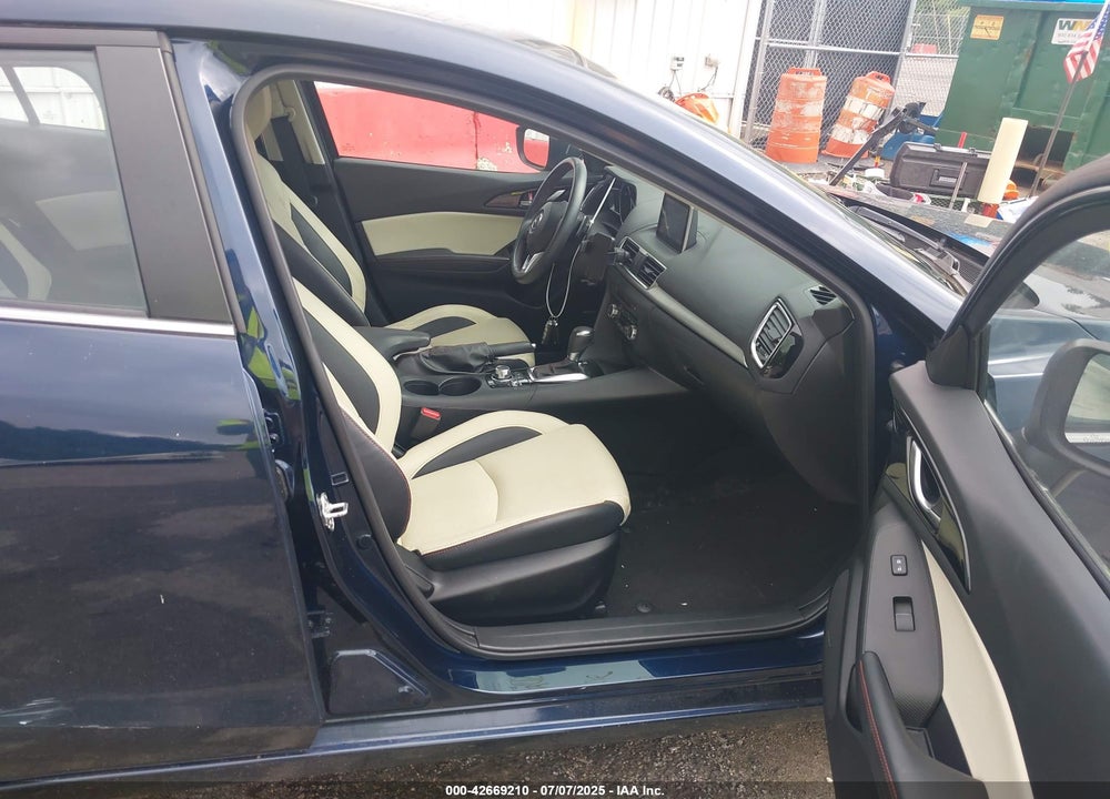 2014 MAZDA 3 S GRAND TOURING VIN: JM1BM1W38E1182990
