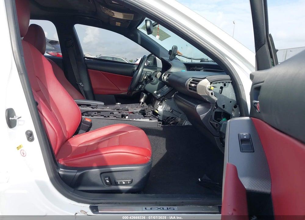 2016 LEXUS IS 350 VIN: JTHCE1D24G5011594
