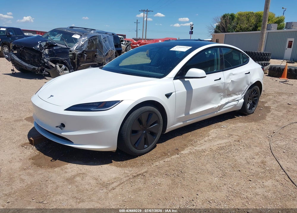 2024 TESLA MODEL 3 LONG RANGE DUAL MOTOR ALL-WHEEL DRIVE/REAR-WHEEL DRIVE VIN: 5YJ3E1EAXRF757802