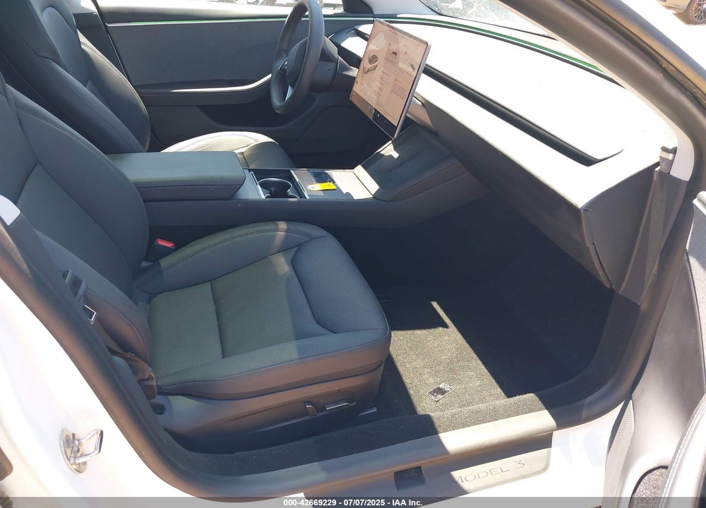 2024 TESLA MODEL 3 LONG RANGE DUAL MOTOR ALL-WHEEL DRIVE/REAR-WHEEL DRIVE VIN: 5YJ3E1EAXRF757802