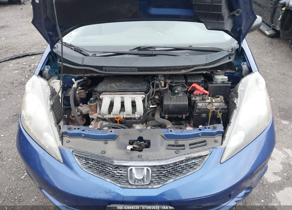 2009 HONDA FIT VIN: JHMGE88229S072855