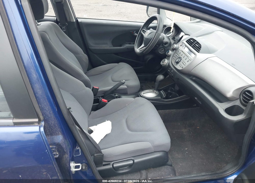 2009 HONDA FIT VIN: JHMGE88229S072855