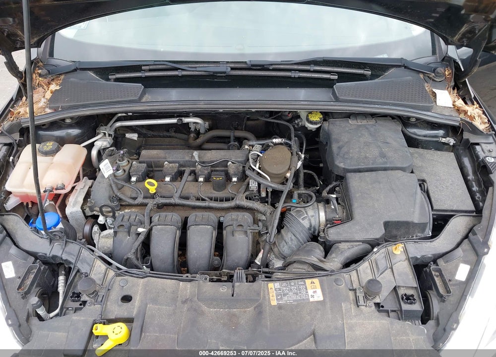 2015 FORD FOCUS SE VIN: 1FADP3K28FL344265