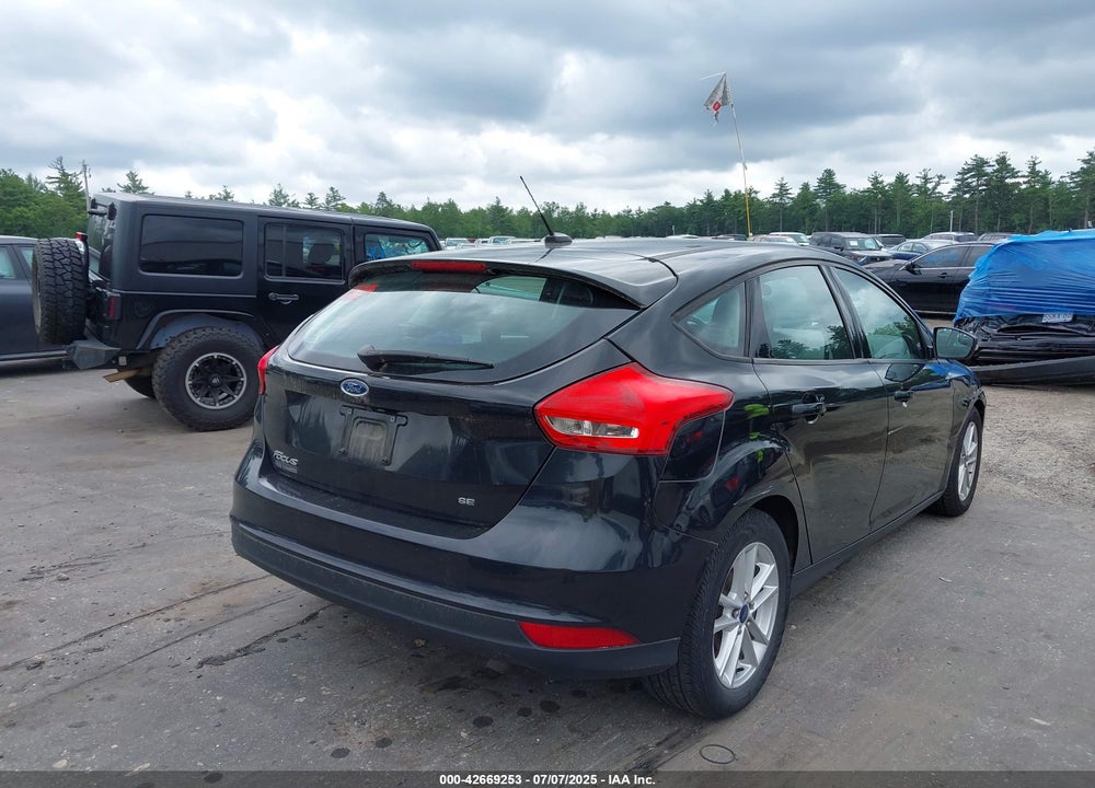 2015 FORD FOCUS SE VIN: 1FADP3K28FL344265