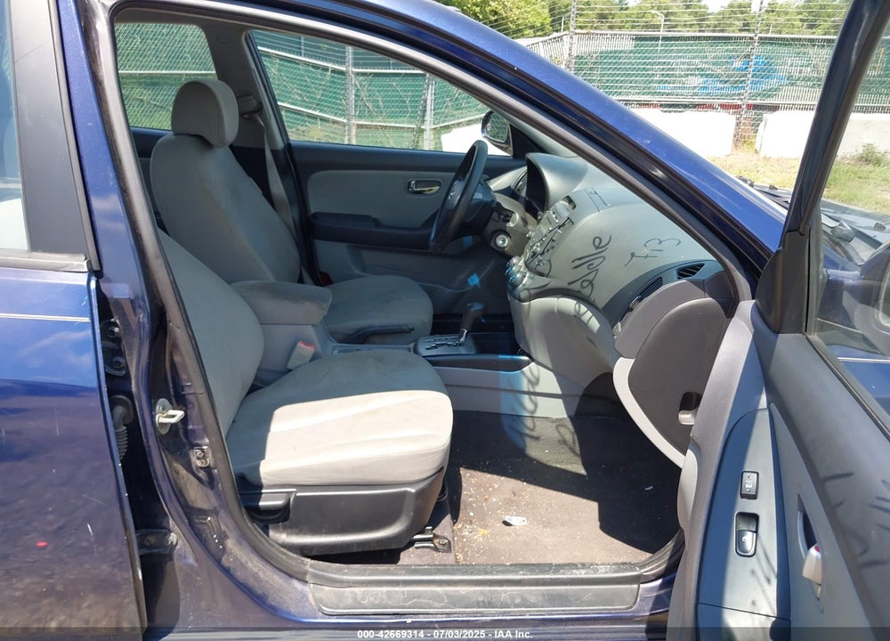 2010 HYUNDAI ELANTRA VIN: KMHDU4AD6AU830311