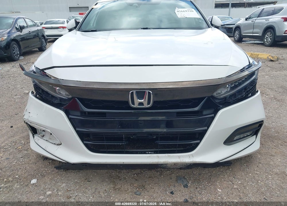 2018 HONDA ACCORD VIN: 1HGCV2F3XJA003206