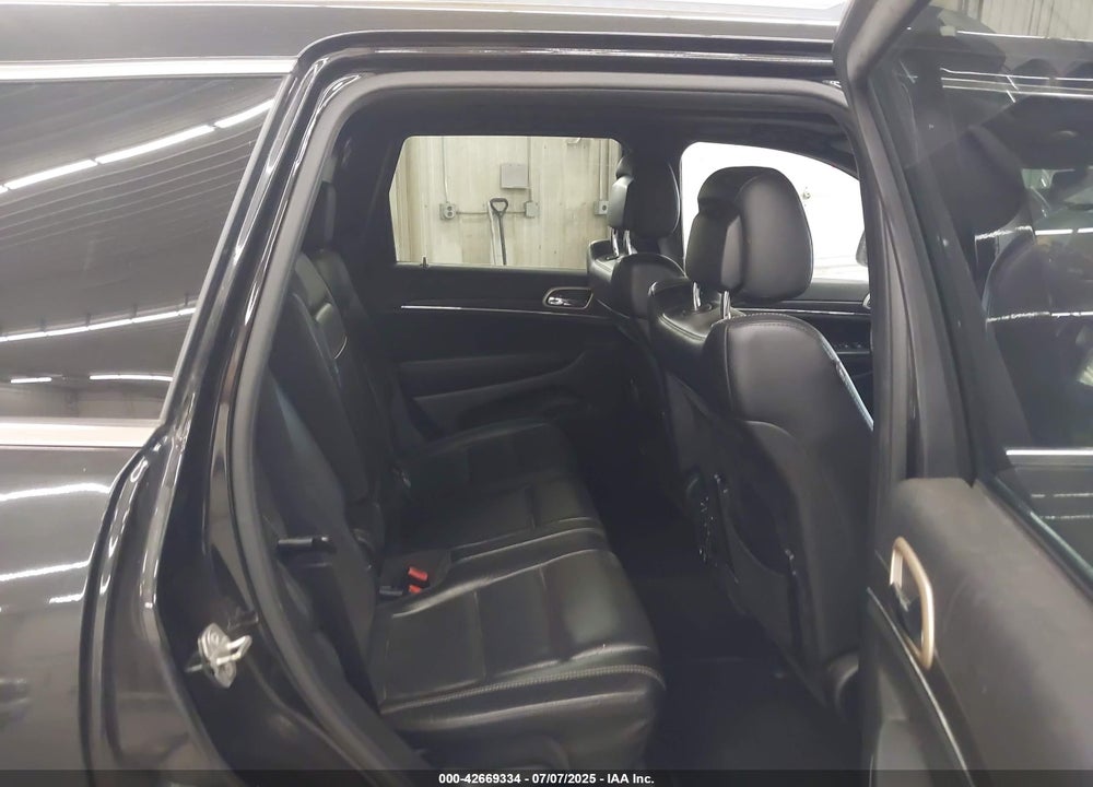 2015 JEEP GRAND CHEROKEE VIN: 1C4RJFBM8FC713369