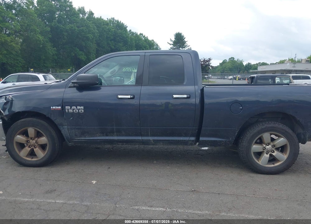 2016 RAM 1500 VIN: 1C6RR7GT8GS390650