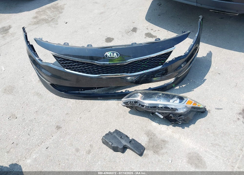 2016 KIA OPTIMA VIN: 5XXGT4L38GG102755