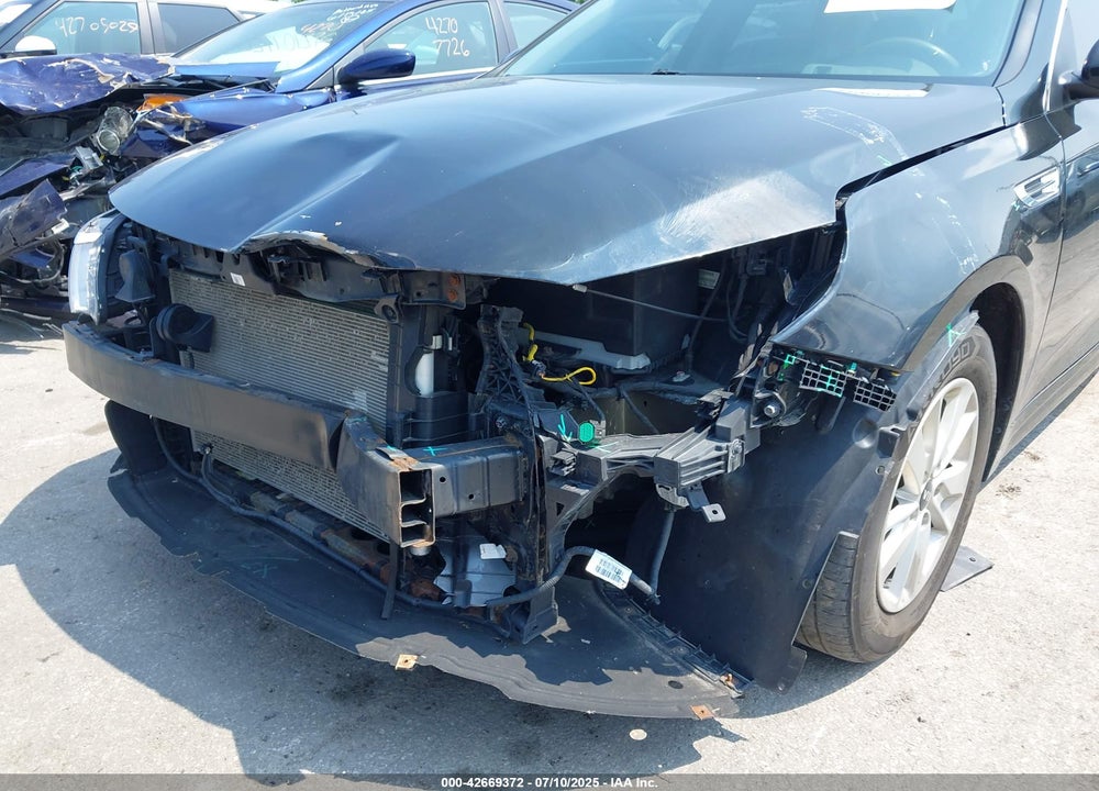 2016 KIA OPTIMA VIN: 5XXGT4L38GG102755