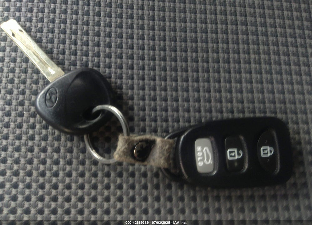 2012 HYUNDAI SONATA VIN: 5NPEB4AC6CH310449