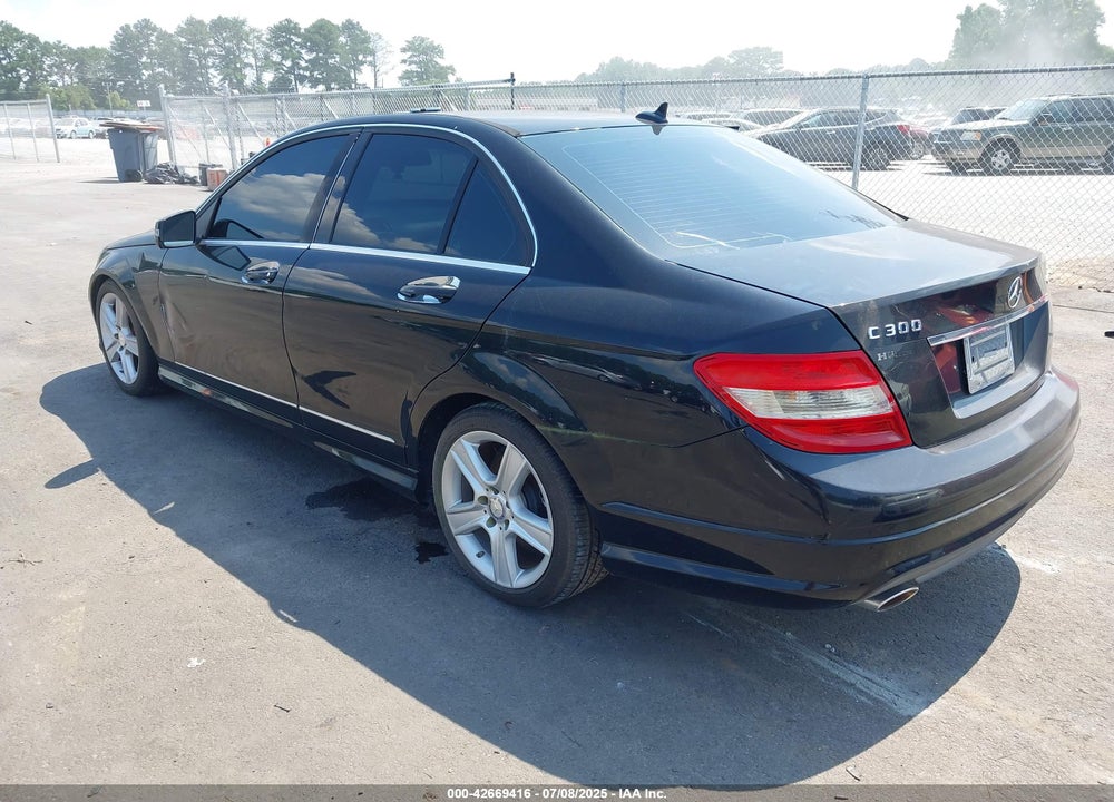 2011 MERCEDES-BENZ C 300 LUXURY 4MATIC/SPORT 4MATIC VIN: WDDGF8BB1BR180376
