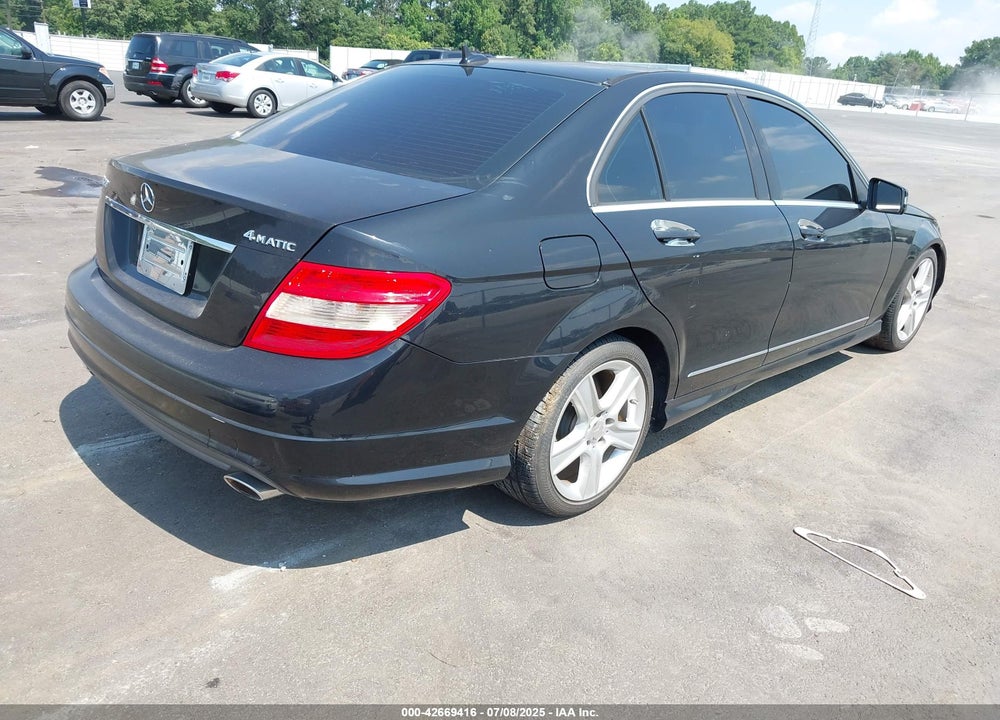 2011 MERCEDES-BENZ C 300 LUXURY 4MATIC/SPORT 4MATIC VIN: WDDGF8BB1BR180376