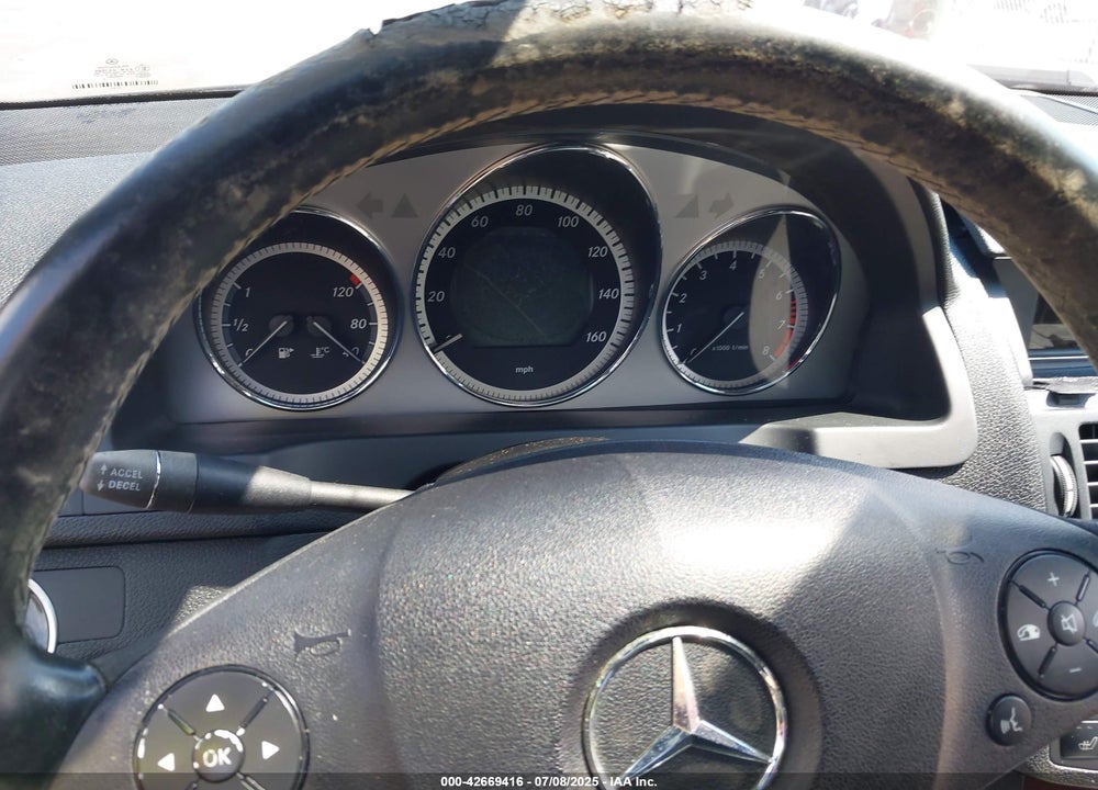 2011 MERCEDES-BENZ C 300 LUXURY 4MATIC/SPORT 4MATIC VIN: WDDGF8BB1BR180376