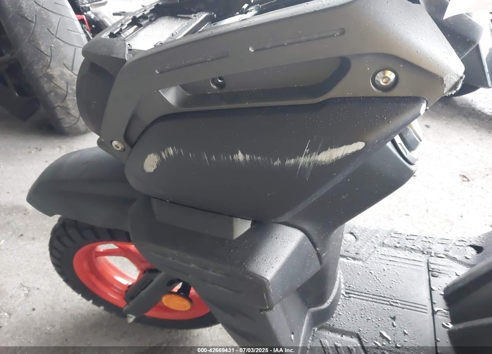 2024 YAMAHA YW125 VIN: RKRSEH9Y1RA006276