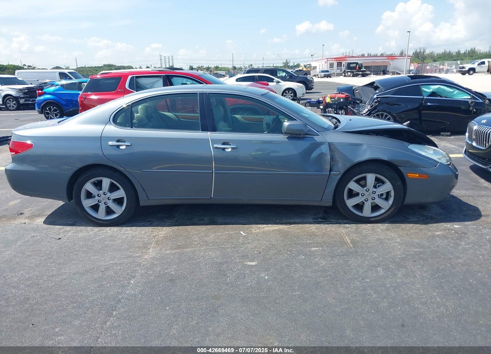 2005 LEXUS ES 330 VIN: JTHBA30G155105711