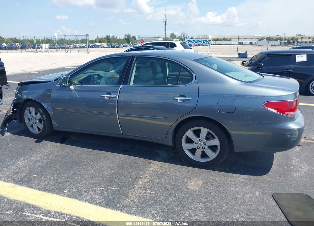 2005 LEXUS ES 330 VIN: JTHBA30G155105711