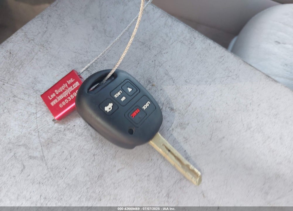 2005 LEXUS ES 330 VIN: JTHBA30G155105711