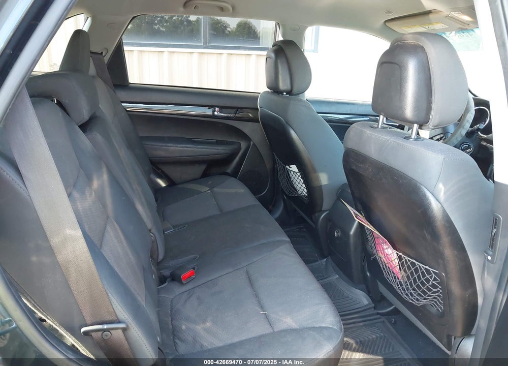 2012 KIA SORENTO VIN: 5XYKT4A18CG234299