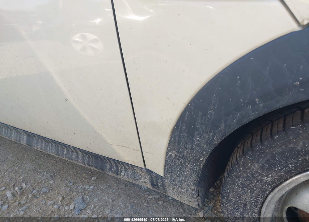 2013 MINI COOPER VIN: WMWSU3C5XDT687396