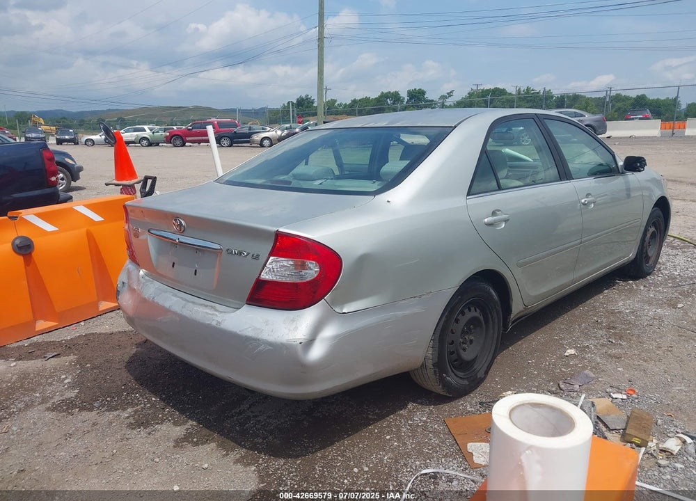 2002 TOYOTA CAMRY VIN: JTDBE30K920091821