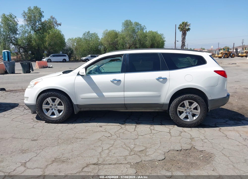 2011 CHEVROLET TRAVERSE VIN: 1GNKVGED5BJ131329