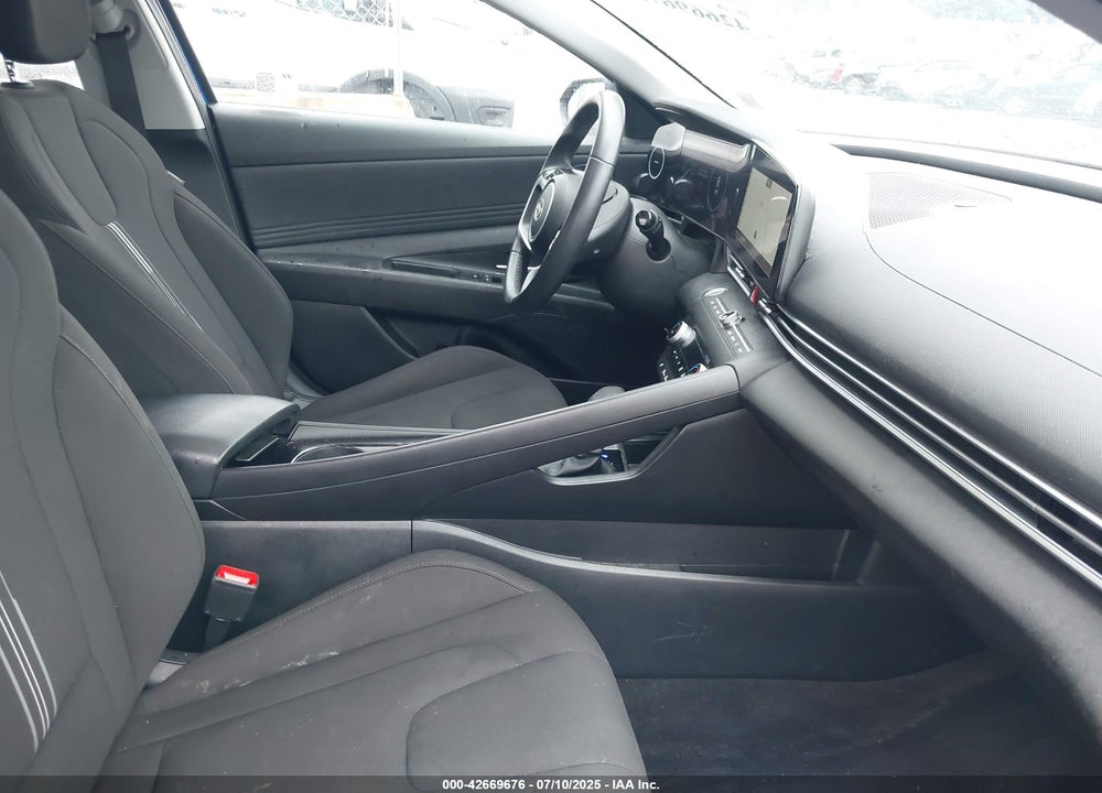 2024 HYUNDAI ELANTRA VIN: KMHLS4DG9RU752187