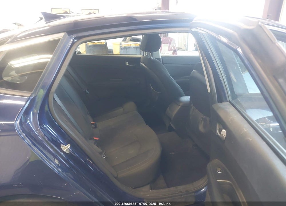 2018 KIA OPTIMA VIN: 5XXGT4L32JG192203
