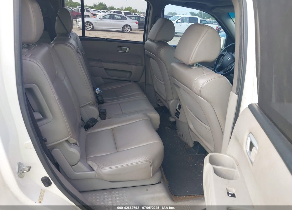 2013 HONDA PILOT VIN: 5FNYF3H95DB031130