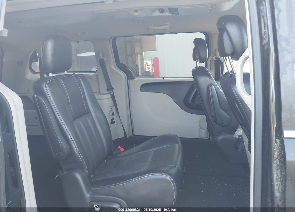 2013 CHRYSLER TOWN & COUNTRY TOURING VIN: 2C4RC1BG8DR821308