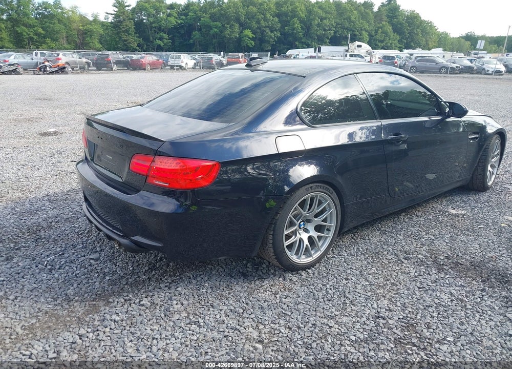 2011 BMW M3 VIN: WBSKG9C5XBE368801