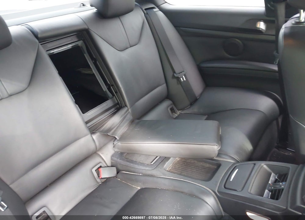 2011 BMW M3 VIN: WBSKG9C5XBE368801