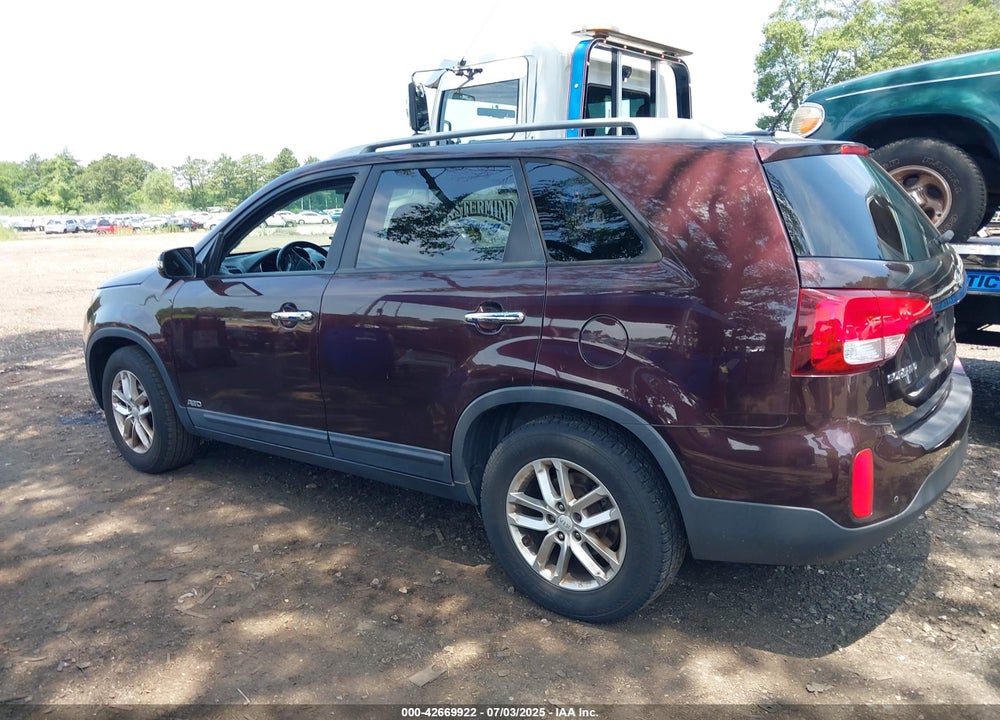 2015 KIA SORENTO VIN: 5XYKTDA64FG568023
