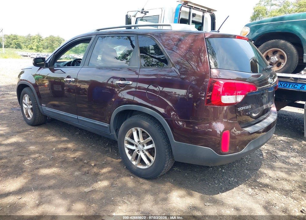 2015 KIA SORENTO VIN: 5XYKTDA64FG568023