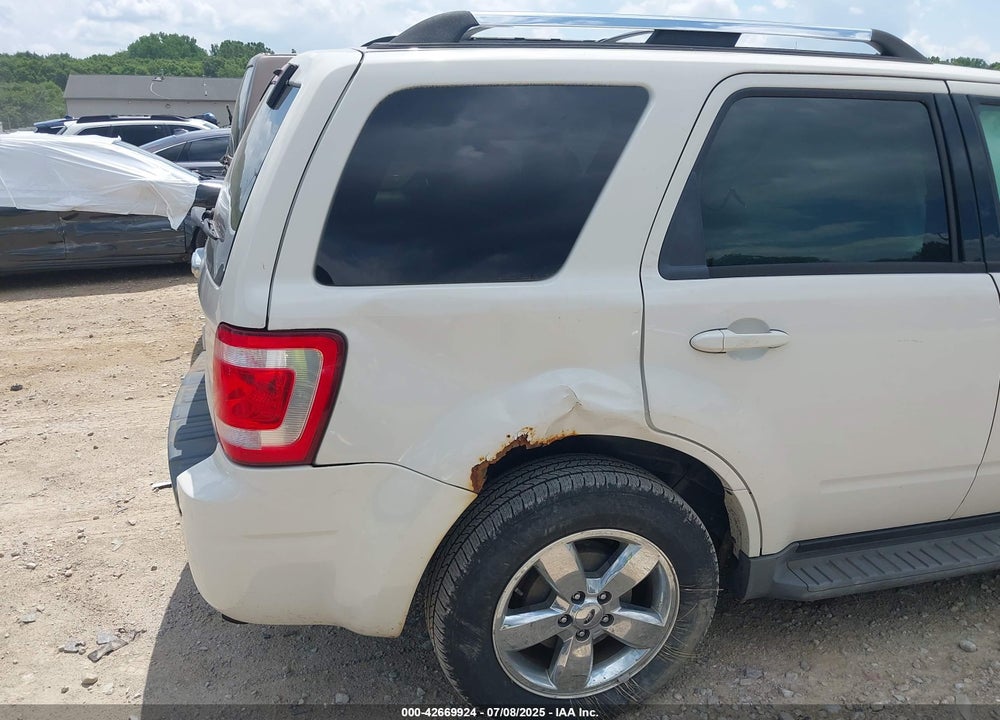2011 FORD ESCAPE VIN: 1FMCU0E7XBKC61792
